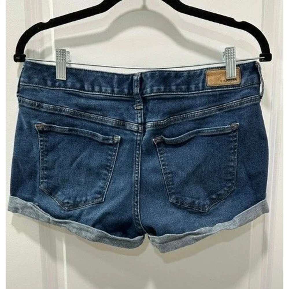 Express Ultimate Stretch Performance Shortie Relaxed Low Rise Denim Shorts SZ 6